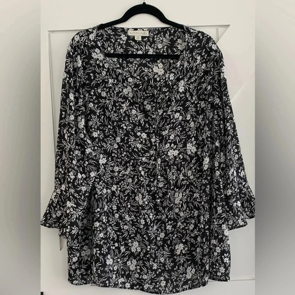 2X EMALINE black/white floral 100% Polyester does not cling. - Picture 1 of 6